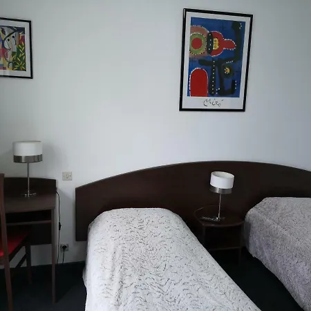 Acqs Hotel 2*